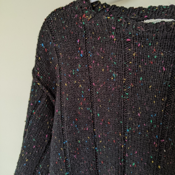 Vintage Classic New England Sweater - Picture 4 of 6